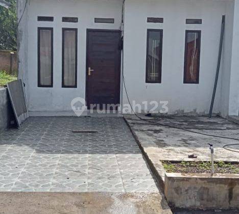 Bangunan Rumah Dengan Dinding Batu Merah Harga Murah 1