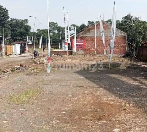 Disewakan Ruko Luas 27 Meter di Pinggir Jalan Daerah Rancatungku 4