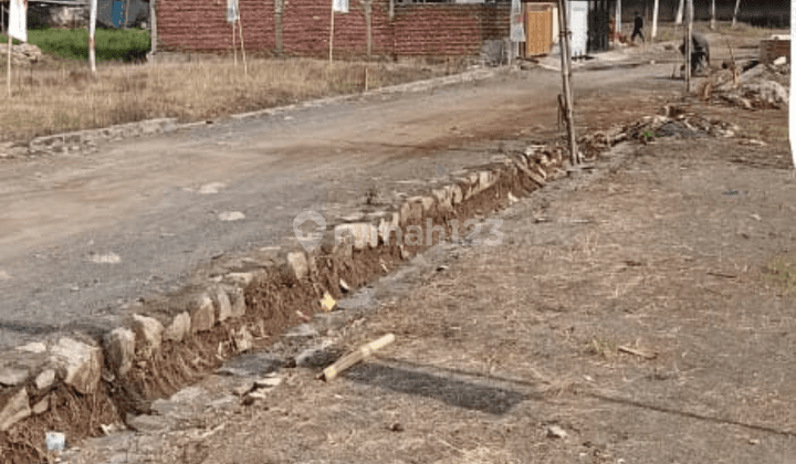 Rumah Nyaman Desain Kekinian 1 Lantai View Pedesaan 1