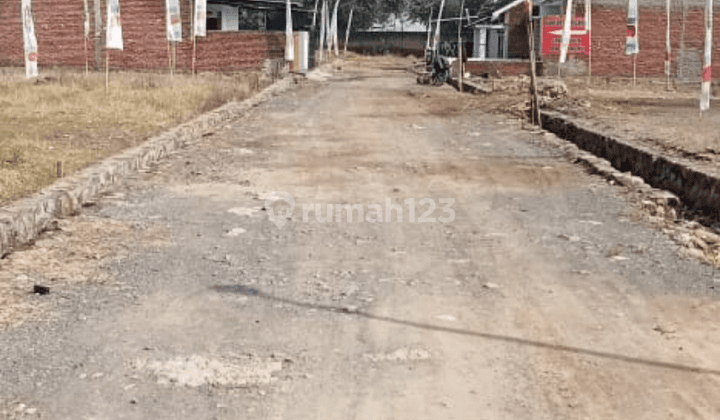 Rumah Nyaman Desain Kekinian 1 Lantai View Pedesaan 2