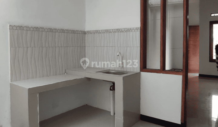 Perumahan di Pinggir Jalan Kabupaten Lingkungan Asri 4