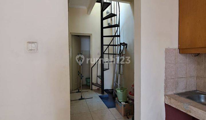 Rumah Rapi Siap Huni di Villa Melati Mas Serpong 10