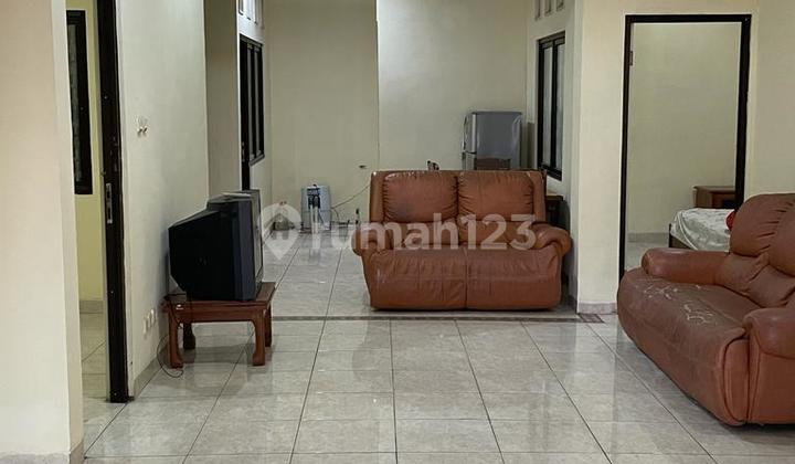 Rumah Rapi Siap Huni di Villa Melati Mas Serpong 25