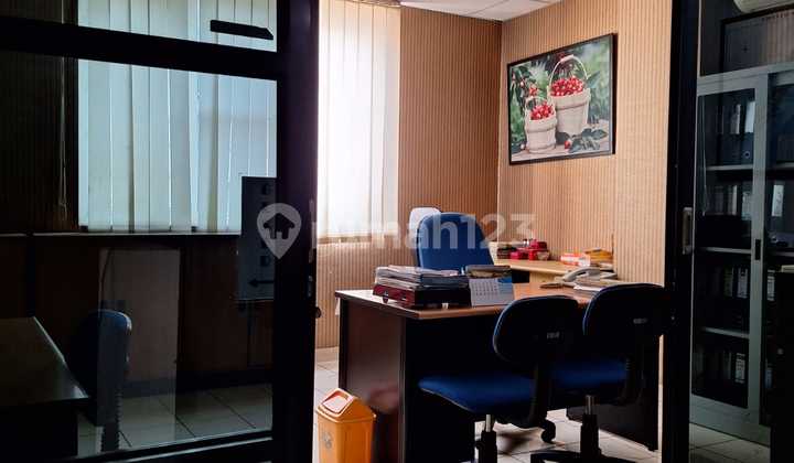 Ruko Golden Boulevard Dijual 3 Lantai Siap Huni