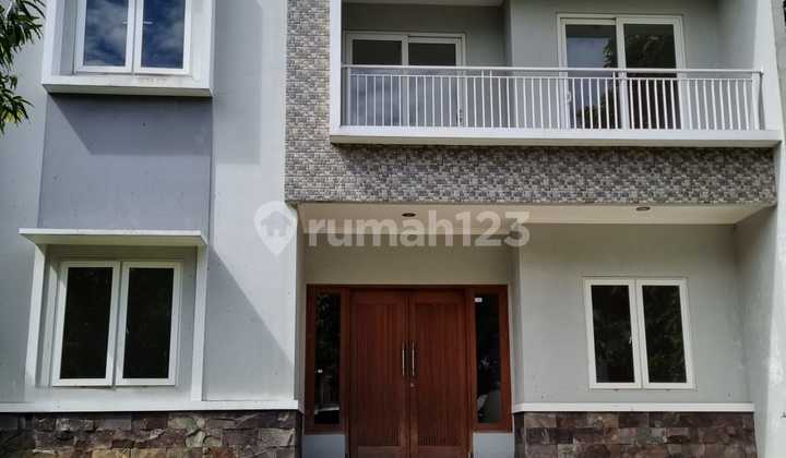 Rumah Dijual Di Alam Sutera 2 Lantai Rapi Siap Huni Rumah Dijual Di Alam Sutera 2 Lantai Rapi Siap Huni