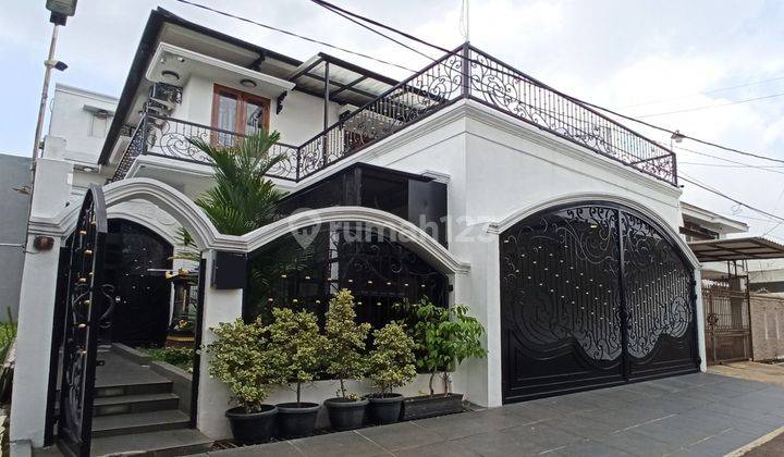 Rumah Cantik 2 Lantai Siap Huni Dalam Komplek Di Villa Melati Mas 1