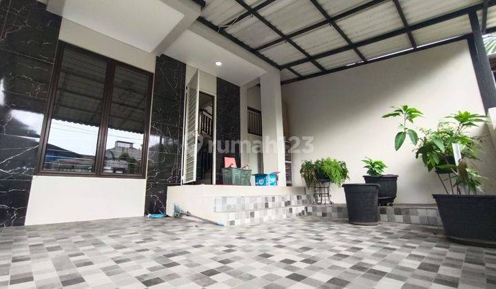 Rumah Dijual Di Regency Melati Mas 2 Lantai Rapi Hadap Taman 1