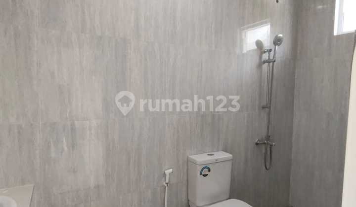Rumah Dijual Baru 2 Lantai Minimalis Modern di Regency Melati Mas 2