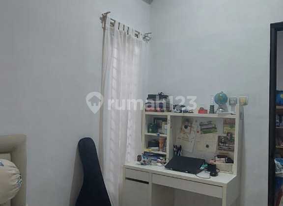 Rumah Dijual 2 Lantai Siap Huni Di Regency Melati Mas