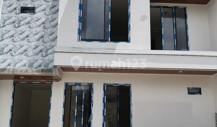 Rumah Dijual 2 Lantai Baru Renov di Sektor 7 Gading Serpong Rumah Dijual 2 Lantai Baru Renov di Sektor 7 Gading Serpong