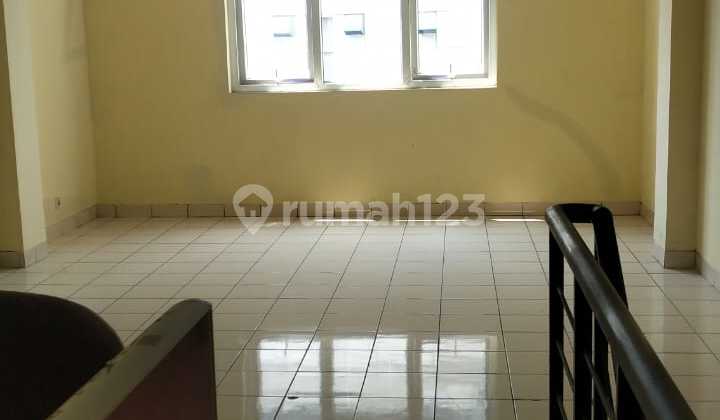Shop House for Rent in a Bustling Area at Golden Boulevard BSD Ruko