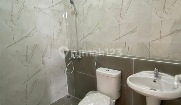 Rumah Dijual 2 Lantai Siap Huni Di Villa Melati Mas 2