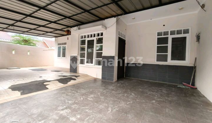 Rumah Dijual Posisi Huk Di Regency Melati Mas