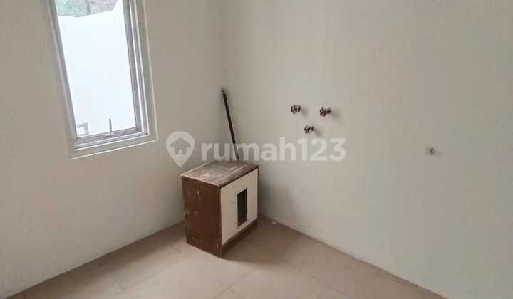 Rumah Dijual Baru 2 Lantai Di Sektor 1 D Gading Serpong 2