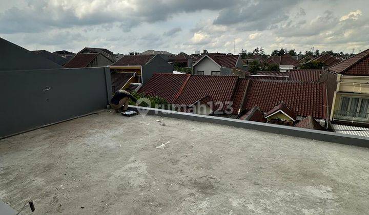 Rumah Dijual 3 Lantai Baru Di Villa Melati Mas 2