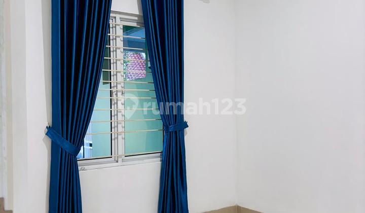 House for Rent, 2 Floors, Neat, Ready to Occupy in Serpong Regency Melati Mas 2
