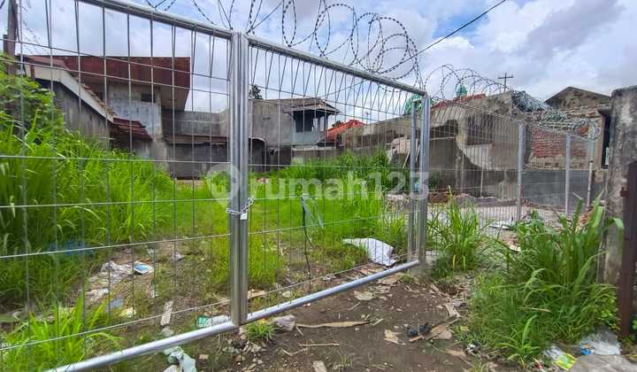 For Rent Land on Main Road in Lio Baru, Neglasari, Tangerang