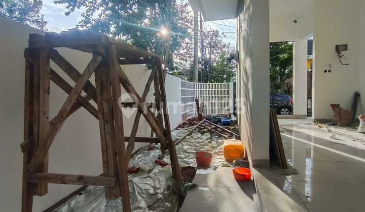 Rumah 2 Lantai Baru Modern di Serpong Villa Melati Mas 2