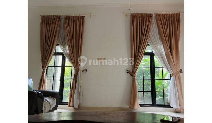 Rumah Dijual 2,5 Lantai Posisi Huk di Serpong Park 2