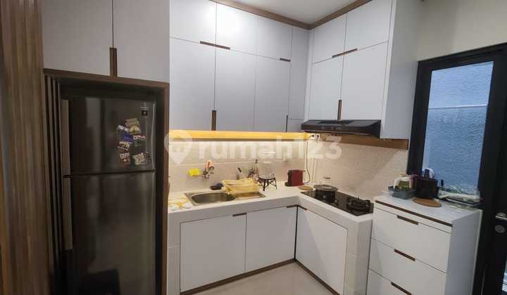 Rumah Dijual 2 Lantai Minimalist Modern di Baroni Gading Serpong 2