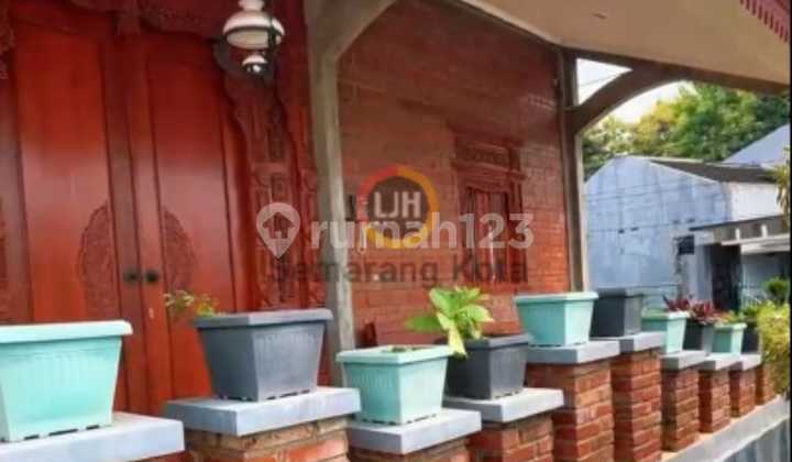 Rumah Classic di Daerah Tembalang 2