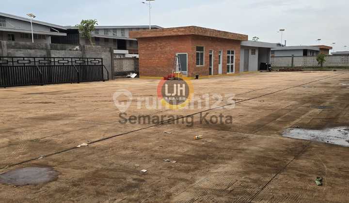 Factory in the Integrated Industrial Area of Batang