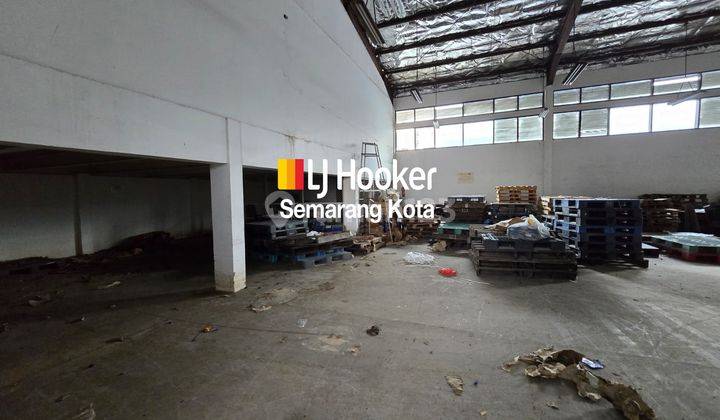 Gudang di Jalan Raya Semarang Demak 1