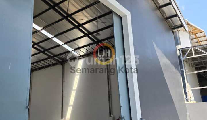 Nice warehouse in the Candi Industrial Area 2