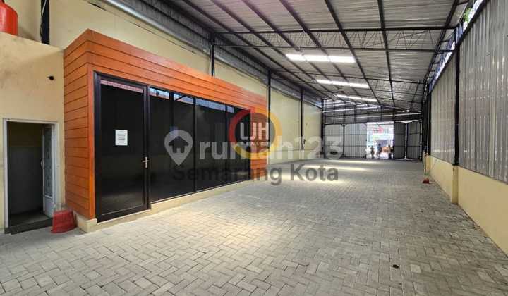 Gudang siap pakai di jalan Majapahit 1