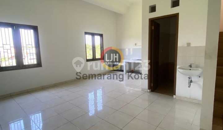 Nice shop house on Majapahit Street 2