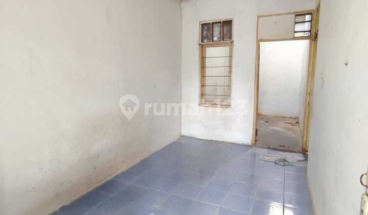 Rumah Butuh Minim Renovasi Unfurnished SHM Karang Satria, Bekasi 2