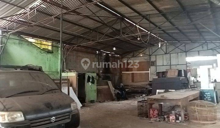 Tanah dan bangunan usaha dibawah harga pasar lokasi bagus di Pondok Gede Bekasj 1