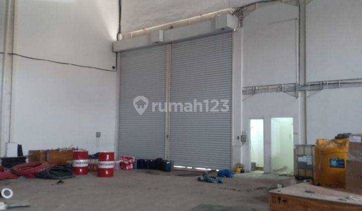 Gudang Dialam Kawasan Industri Akses Kontainer 40feet  2