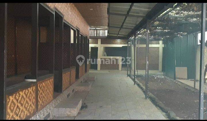 Bangunan Ex Resto Siap Pakai di Pondok Gede 1