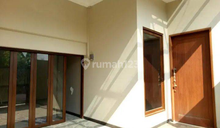 Rumah 2 Lantai Bagus Unfurnished SHM di Jatikramat, Bekasi 2