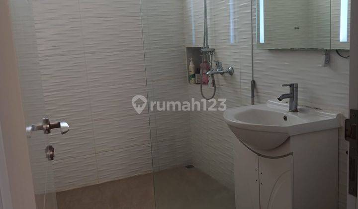 Rumah 2Lantai Furnished SHM di Cibubur Country Boulevard, Bogor 2