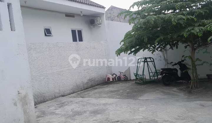 House in the Center of Bekasi City, Freehold Certificate, on the Main Road 2
