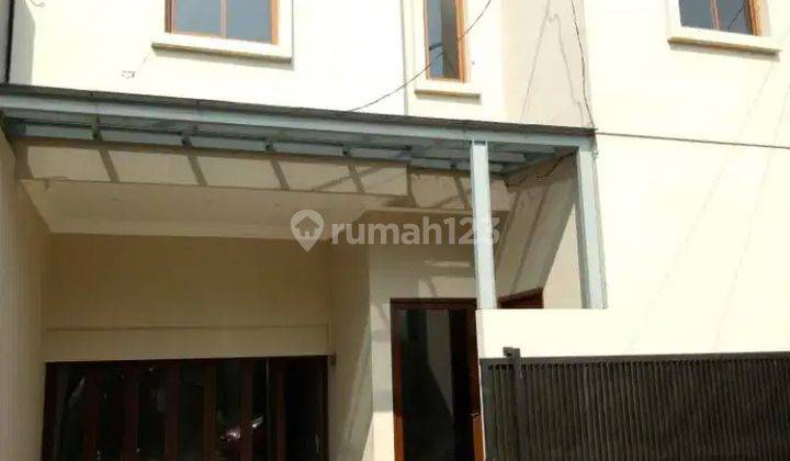 Rumah 2 Lantai Bagus Unfurnished SHM di Jatikramat, Bekasi 1