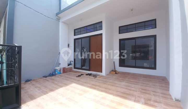 Rumah Bagus Unfurnished SHM Puri Harapan Tarumajaya, Bekasi 2