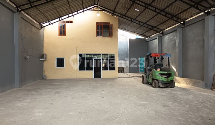 Good Warehouse Building Area 220 m2 SHM Medan Satria, Bekasi