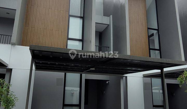 Rumah 2Lantai, Furnished, Siap Huni Dalam Cluster di Grand Wisata 1