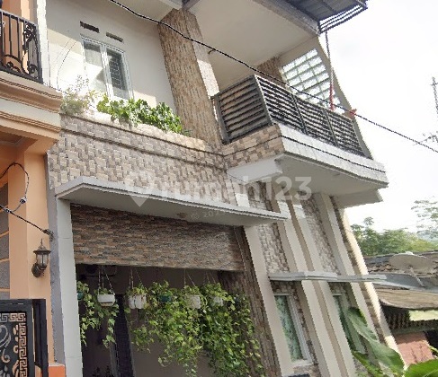 House Near Toll Road, Hospital, Mall, East Bekasi KRL Station