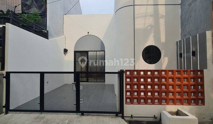 Rumah Bagus Unfurnished SHM di Mustikasari, Bekasi 1