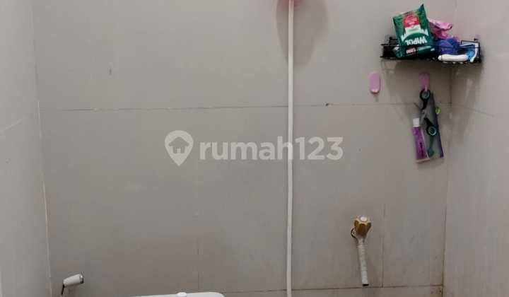 Ready-to-Occupy Minimalist House Near Toll Road and Grand Wisata. 2