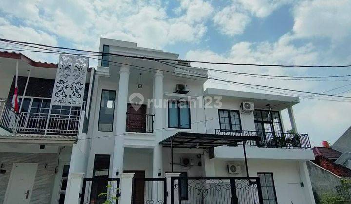 Rumah 3 Lantai Best View Sentul City Bogor  2