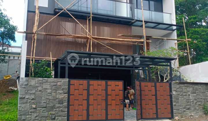 Rumah 4 LT Best View Swimming Pool Sentul City Bogor 2