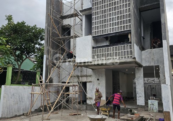 Rumah 2 Lt Luas Siap Huni di Condongcatur Depok Sleman Yogyakarta Rumah 2 Lt Luas Siap Huni di Condongcatur Depok Sleman Yogyakarta