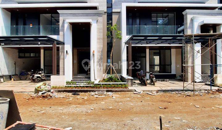 Townhouse One Gate System Bangunan 100% Baru 1