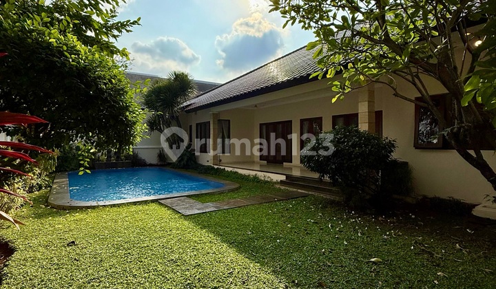 Rumah Disewakan Kemang... Lingkungan Asri & Tenang