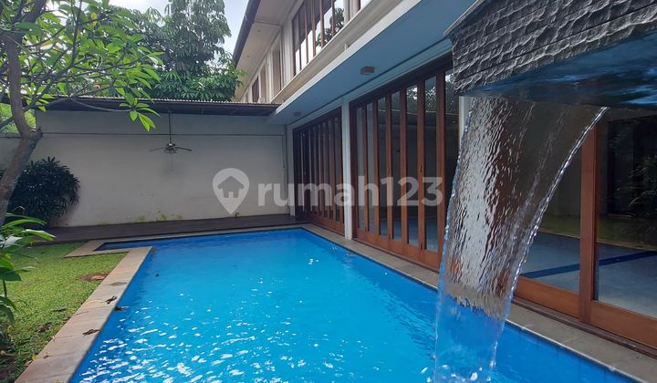 Rumah Lingkungan Ekspatriat Dalam Private Compound 2